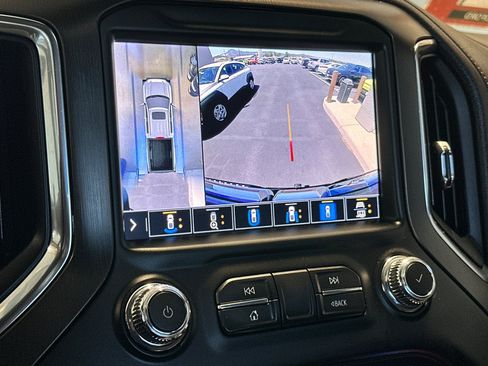 Used 2022 GMC Sierra 1500 AT4 w/ AT4 Premium Package AWD/4WD image 19