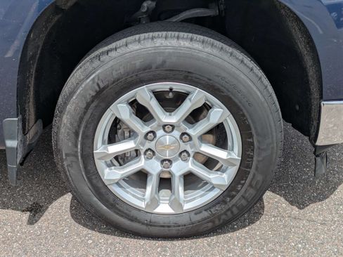 Used 2022 Chevrolet Silverado 1500 LT AWD/4WD image 10