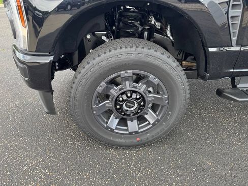 New 2026 Ford F250 XL w/ STX Appearance Package AWD/4WD image 9