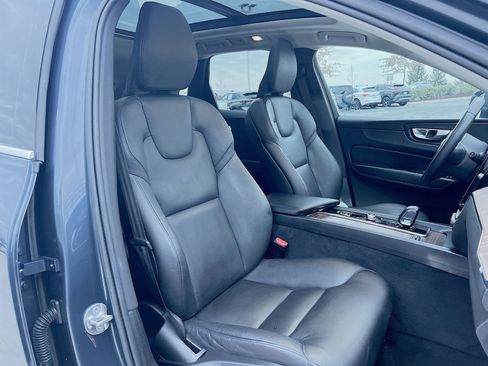 Used 2023 Volvo XC60 B5 Plus w/ Climate Package image 27