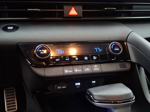 Used 2025 Hyundai Elantra Sport w/ Cargo Package image 23