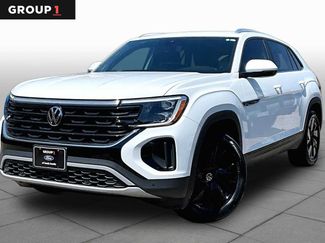 Used 2025 Volkswagen Atlas Cross Sport SE FWD video 1