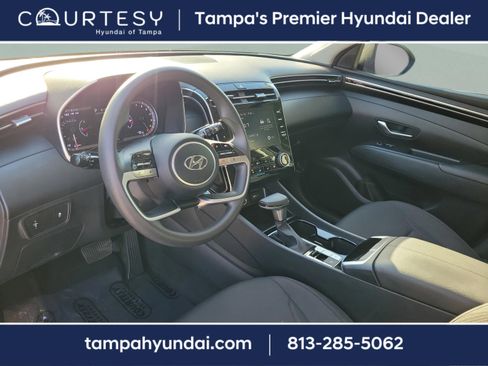 Certified 2023 Hyundai Tucson SE image 12