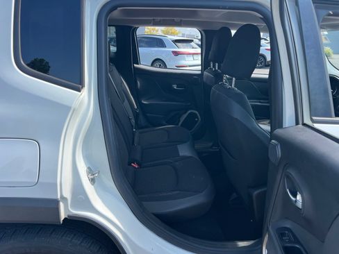 Used 2016 Jeep Renegade 75th Anniversary FWD image 30
