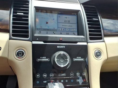 Used 2018 Ford Taurus Limited FWD image 14