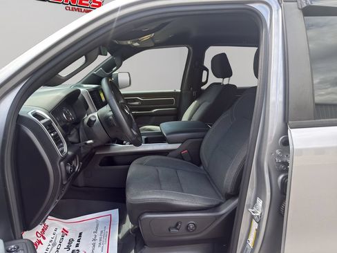Used 2020 RAM 1500 Big Horn AWD/4WD image 4