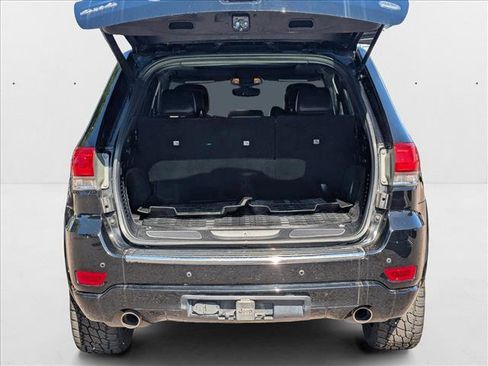 Used 2017 Jeep Grand Cherokee Overland image 6