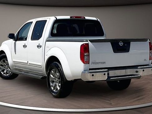 Used 2019 Nissan Frontier SL RWD image 11