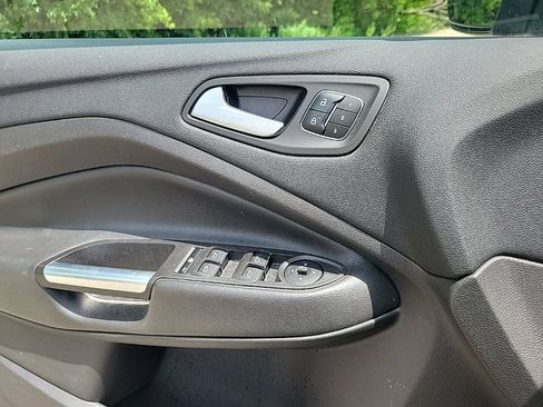 Used 2018 Ford Escape Titanium AWD/4WD image 39