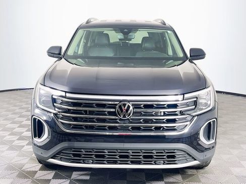 Used 2024 Volkswagen Atlas SE FWD image 3