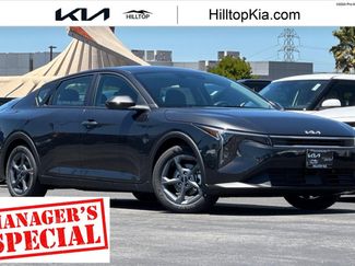 New 2025 Kia K4 LXS image 1