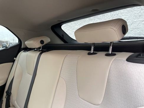 Used 2024 Buick Encore GX Preferred image 8