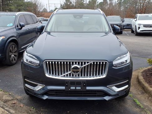 Certified 2023 Volvo XC90 B5 Plus image 2