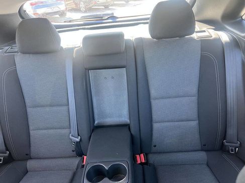 Used 2017 Hyundai Elantra GT image 11