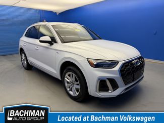 Used 2023 Audi Q5 2.0T Premium w/ Convenience Package AWD/4WD video 1