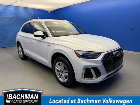 Used 2023 Audi Q5 2.0T Premium w/ Convenience Package AWD/4WD image 1