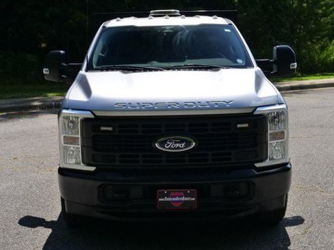 Used 2023 Ford F350 XL RWD image 5