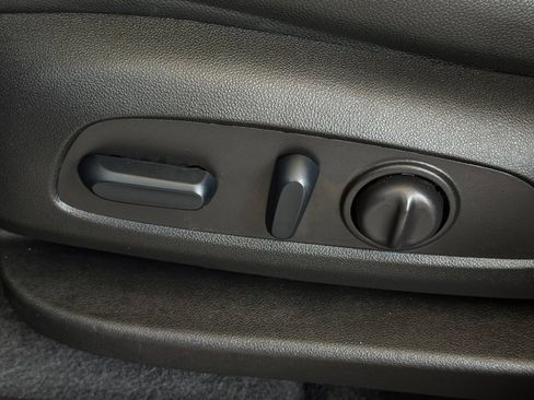 Used 2024 Chevrolet Equinox RS w/ LPO, Floor Liner Package FWD image 30