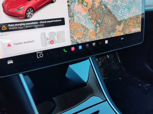 Used 2018 Tesla Model 3 Long Range image 24