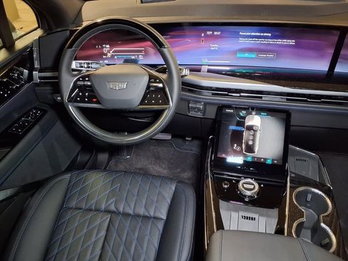 New 2026 Cadillac Escalade IQL Sport 1 AWD/4WD image 14