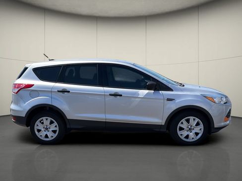 Used 2015 Ford Escape S FWD image 8