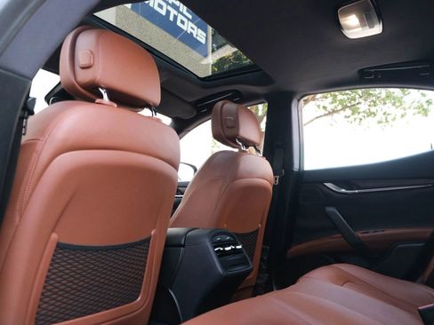 Used 2018 Maserati Ghibli Sedan 4D image 25