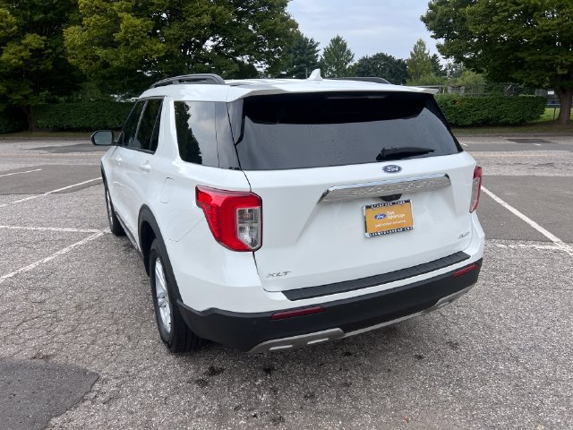 Used 2023 Ford Explorer XLT w/ Equipment Group 202A AWD/4WD image 8