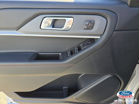 New 2026 Ford Explorer ST-Line w/ ST-Line Street Pack image 10