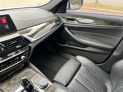Used 2020 BMW 530i w/ Luxury Package RWD image 24