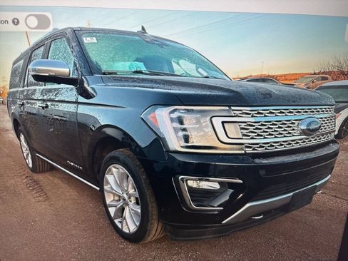 Used 2019 Ford Expedition Max Platinum image 2