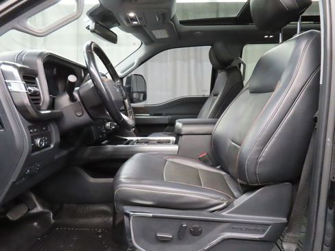 Used 2023 Ford F250 Lariat w/ Lariat Ultimate Package image 9