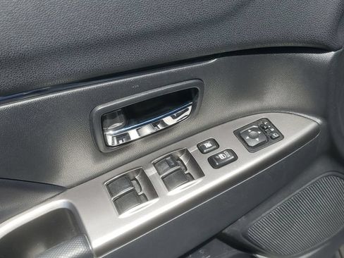 Used 2025 Mitsubishi Outlander Sport SE AWD/4WD image 14