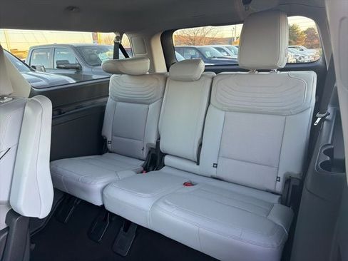 New 2025 Ford Expedition Max Platinum w/ Platinum Ultimate Package image 22