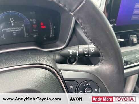 Used 2023 Toyota Corolla Cross XLE w/ Convenience Package image 19