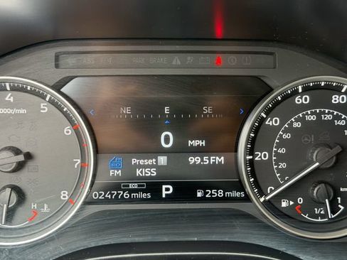 Used 2024 Mitsubishi Outlander SE FWD image 11