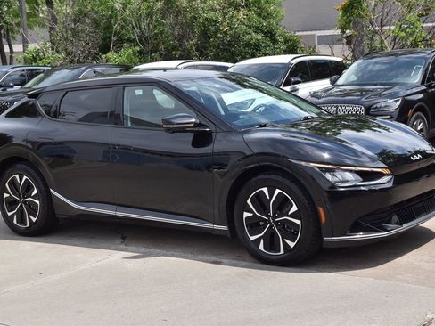 Used 2022 Kia EV6 Wind w/ Wind Technology Package AWD/4WD image 5