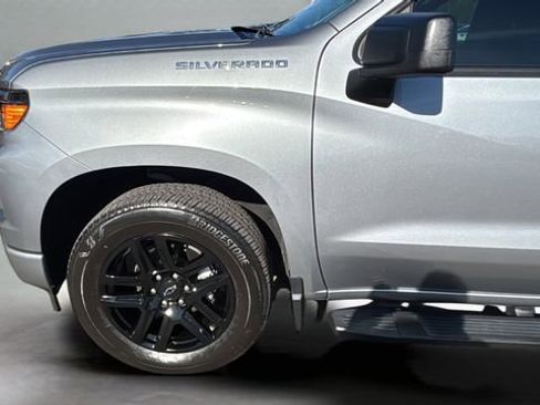 Certified 2023 Chevrolet Silverado 1500 Custom image 32