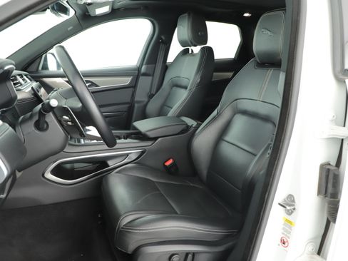 Used 2025 Jaguar F-PACE R-Dynamic S AWD/4WD image 7