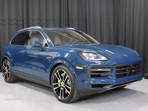 New 2026 Porsche Cayenne S image 9