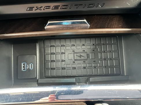 Used 2022 Ford Expedition King Ranch AWD/4WD image 44