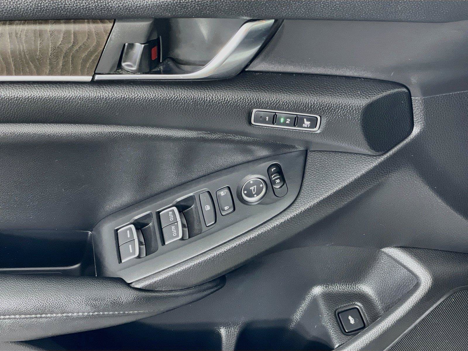 Used 2019 Honda Accord EX-L image 17