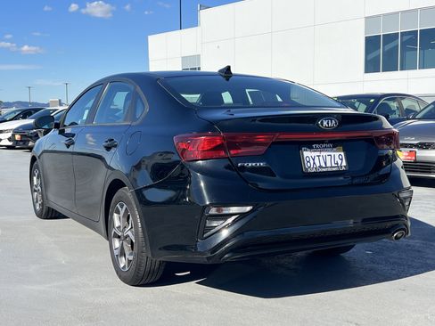 Certified 2021 Kia Forte LXS image 4