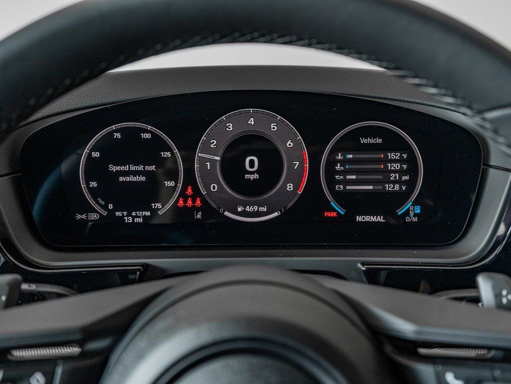 Certified 2025 Porsche Cayenne Coupe AWD/4WD image 18