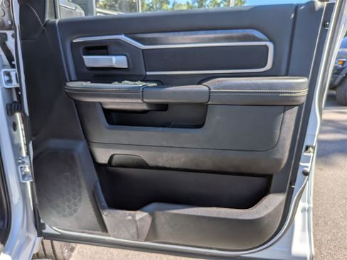 Used 2024 RAM 2500 Big Horn image 33