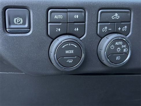 New 2026 Chevrolet Silverado 1500 LT Trail Boss w/ Dark Appearance Package image 18