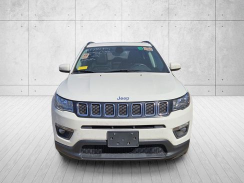 Used 2019 Jeep Compass Latitude w/ Popular Equipment Group AWD/4WD image 4