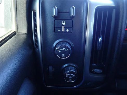 Used 2017 Chevrolet Silverado 1500 LT image 22