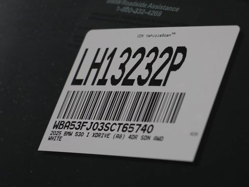 Used 2025 BMW 530i xDrive image 25