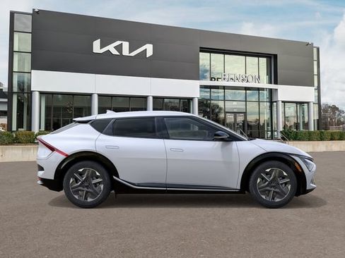 New 2026 Kia EV6 Light RWD image 8