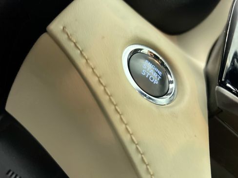 Used 2023 Toyota Highlander XLE FWD image 20